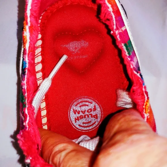 Rocket Dog Striped Sneakers;w/Stylish Frayed Edges; Worn Once; Like New; Sz 9 - Picture 4 of 5